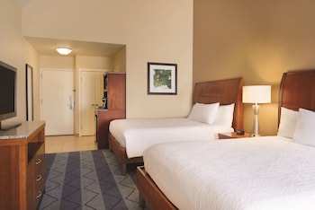 Deluxe, Two Queen Beds