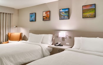 Room, 2 Queen Beds (Drinks & Snacks)