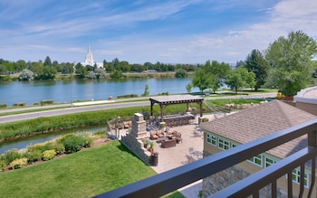 King Riverview