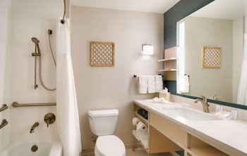 Room, 2 Queen Beds, Accessible