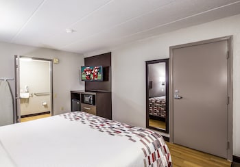 Superior Room, 1 King Bed, Accessible (Smoke Free)