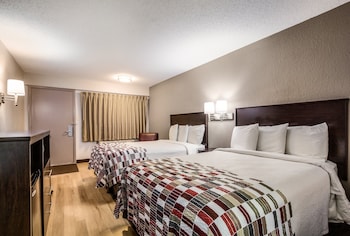 Deluxe Room, 2 Double Beds (Smoke Free)