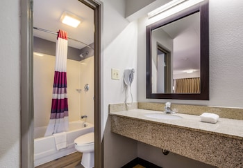 Standard Room, 1 King Bed (Smoke Free)