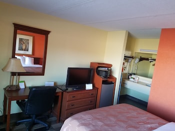 Room, 1 Queen Bed, Accessible, Smoking