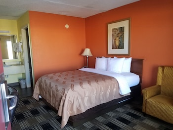 Standard Room, 1 Queen Bed, Non Smoking