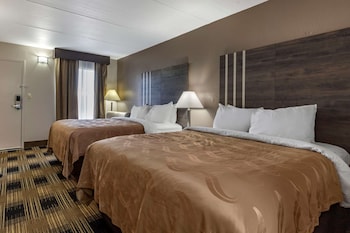 Room, 2 Queen Beds, Smoking