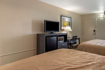 Room, 2 Queen Beds, Smoking