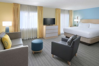 Superior Studio Suite, 1 King Bed, Accessible (Roll-In Shower)