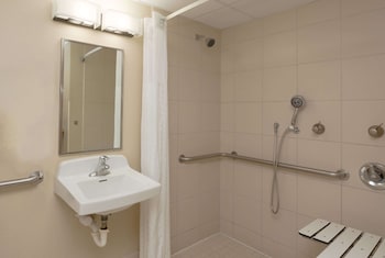 Room, 2 Queen Beds, Non Smoking (Mobility/Hearing Impaired)