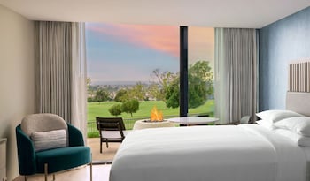Room, 2 Queen Beds, Golf View