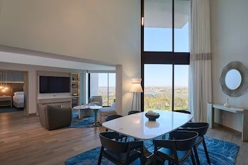 Suite, 1 King Bed, Ocean View