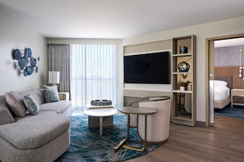 Suite, 1 King Bed