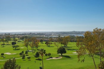 Room, 2 Queen Beds, Golf View