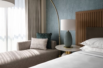 Classic Room, 1 King Bed