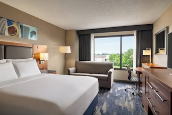 Standard Room, 1 Queen Bed with Sofa bed