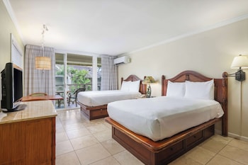 Room, Garden View