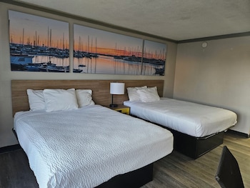 Standard Room, 2 Queen Beds, Smoking