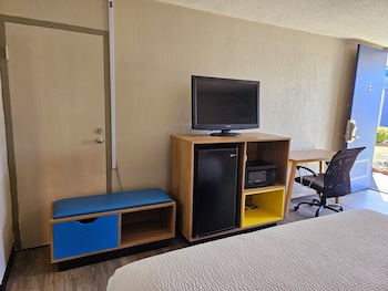 Standard Room, 2 Queen Beds, Smoking