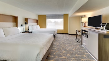 Standard Room, 2 Queen Beds, Accessible Bathtub (Communications)
