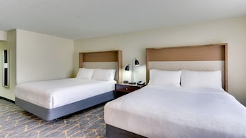 Standard Room, 2 Queen Beds, Accessible Bathtub (Communications)