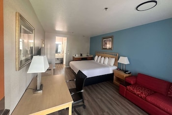 Studio Suite, 1 King Bed, Non Smoking