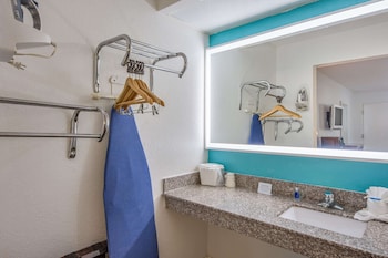 Room, 1 King Bed, Accessible, Non Smoking