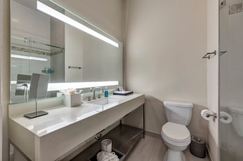 Standard Room, 2 Double Beds, Courtyard View (Standard with Two Double Beds)