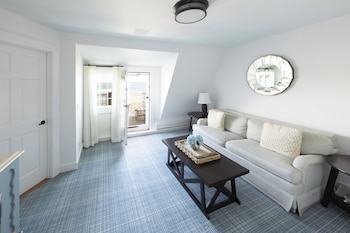 Suite, 1 King Bed, Ocean View (Master)