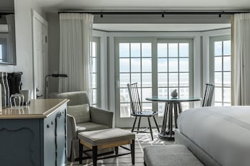 Room, 1 King Bed, Ocean View (Cottage)