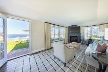 Suite, 2 Queen Beds, Ocean View (Cottage)