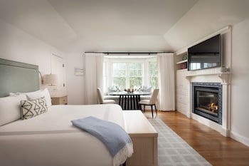Deluxe Room, 1 King Bed (Cottage)