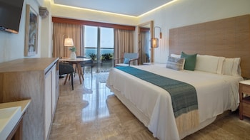 Deluxe Room, 1 King Bed, Non Smoking, Ocean View