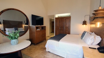 Honeymoon Suite