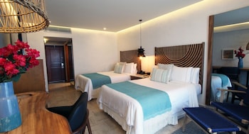 Club Room, 2 Double Beds, Non Smoking (Fiesta)