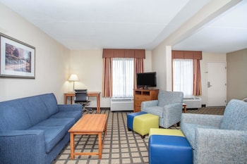 Suite, 1 King Bed with Sofa bed, Jetted Tub