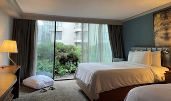Standard Room, 2 Queen Beds (Pet Friendly)