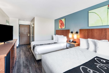 Room, 2 Queen Beds, Non Smoking