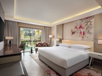 Deluxe Room, 1 King Bed, Balcony