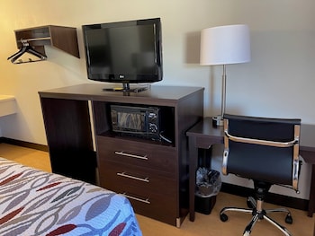 Deluxe Room, 1 Queen Bed, Non Smoking
