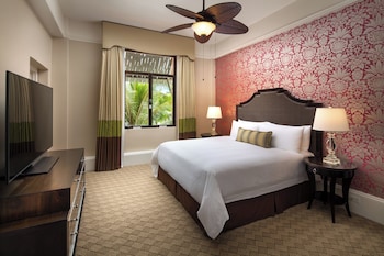 Suite, 1 King Bed with Sofa bed, Ocean View (Historic Wing)