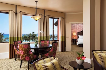 Suite, 1 King Bed with Sofa bed, Ocean View (Historic Wing)