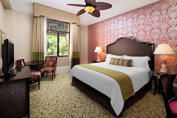 Historic Room 1 King, Resort View, Mobility/Hearing Accessible, Tub