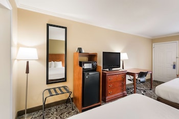 Standard Room, 2 Queen Beds, Smoking, Refrigerator & Microwave