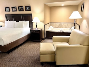 Standard Room, 1 King Bed, Non Smoking, Jetted Tub