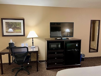 Suite, Multiple Beds, Non Smoking, Refrigerator & Microwave