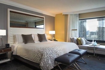 Suite, 1 Bedroom, River View (Mobility Accessible, Roll-in Shower)