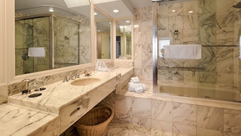 Luxury Suite, 1 King Bed