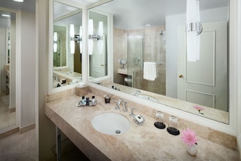 Luxury Room, 1 King Bed