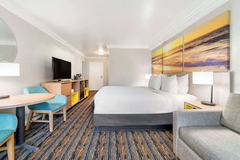 Premier Room, 1 King Bed, Non Smoking