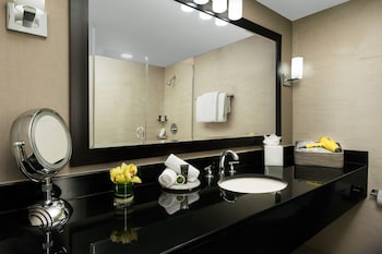 Room, 1 King Bed (High Floor)